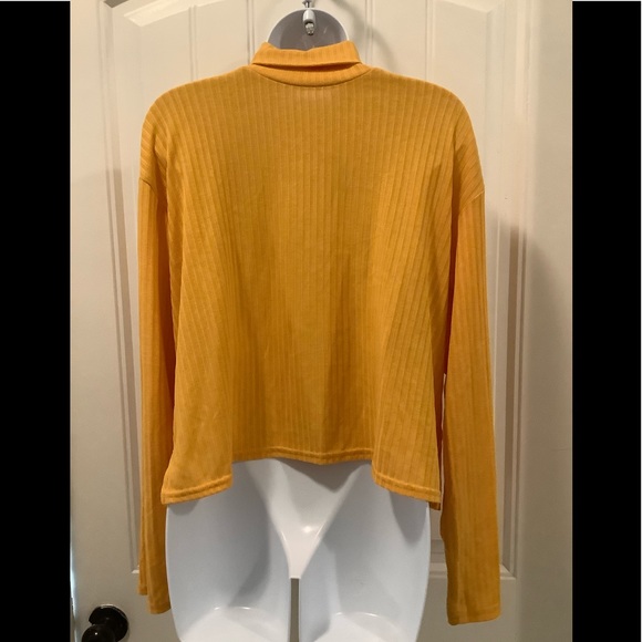 NWT H&M TURTLENECK SIZE LARGE❤️❤️❤️❤️ - Picture 3 of 6